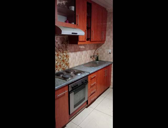 3 BEDROOM HOUSE FOR SALE IN PROTEA NORTH